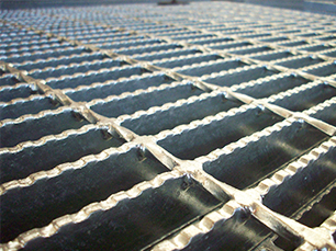 Serrated style Steel Grating